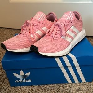 Adidas Swift Run Sneakers
